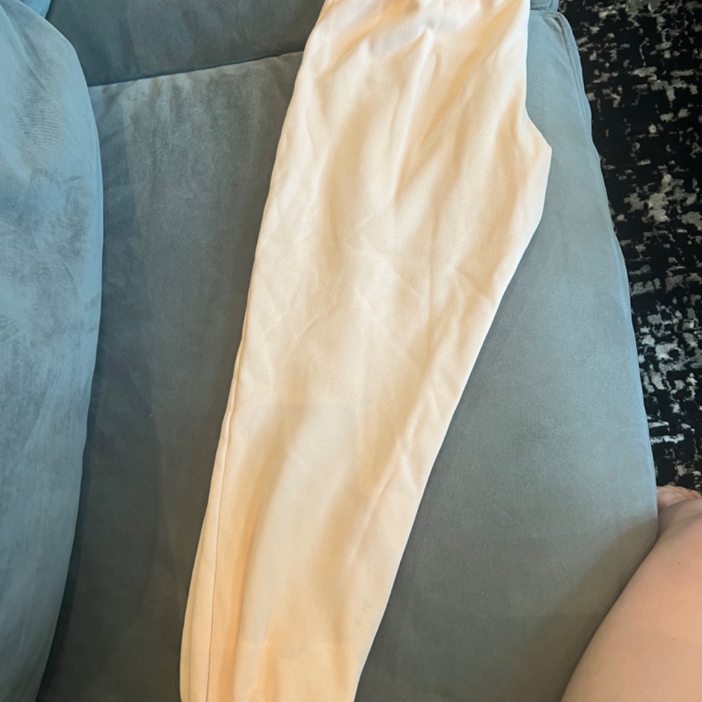 Coral Fabletics Sweatpants - Picture 4 of 4
